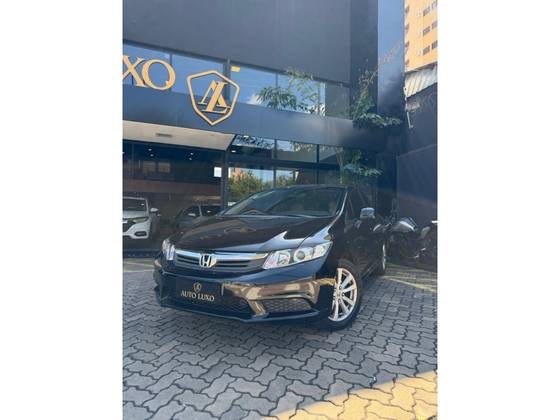 HONDA CIVIC 1.8 LXS 16V FLEX 4P AUTOMÁTICO HONDA CIVIC 1.8 LXS 16V FLEX 4P AUTOMÁTICO